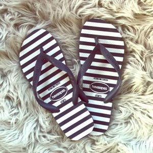 Navy stripe Havaianas flip flops